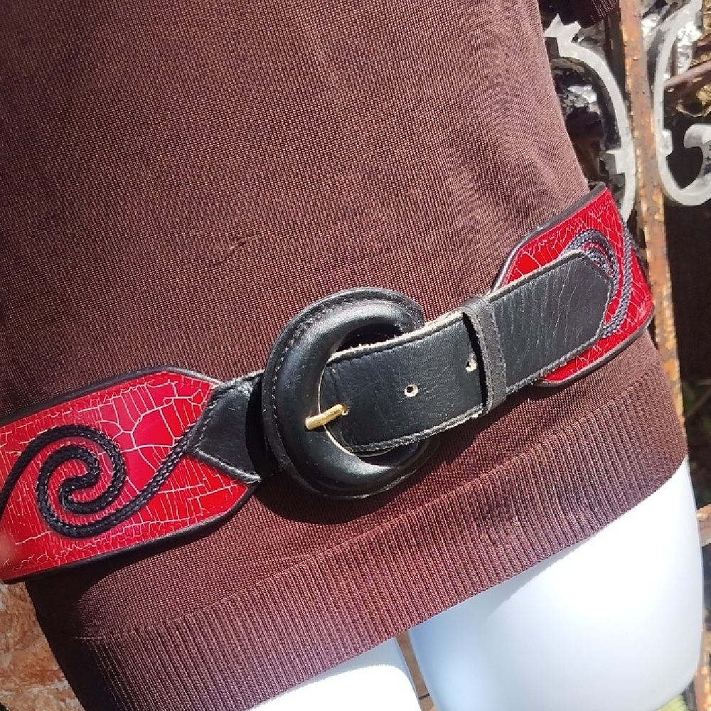 Dior, Christian Dior '80s, 90s Red and Black Leather Belt Small